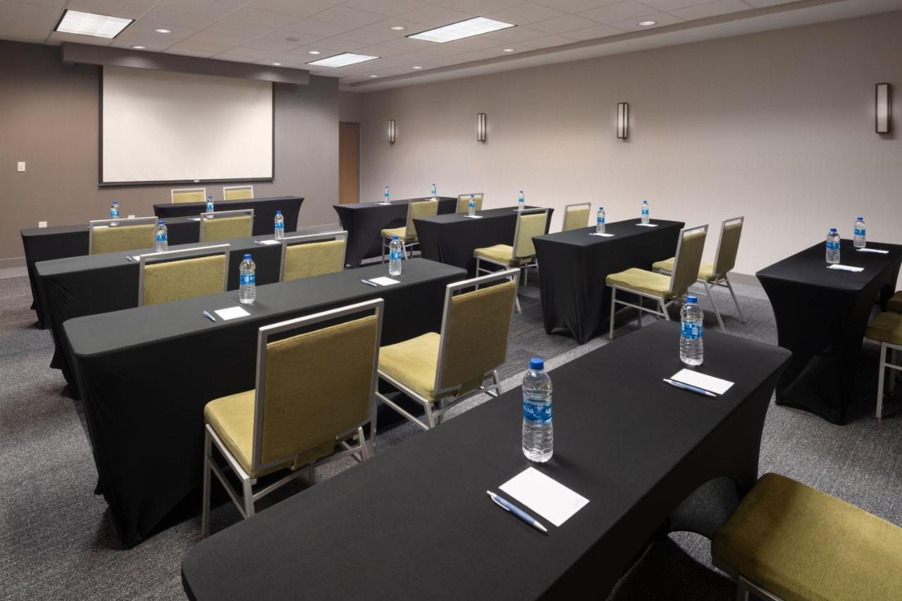 Four Points By Sheraton Chicago Schaumburg Esterno foto